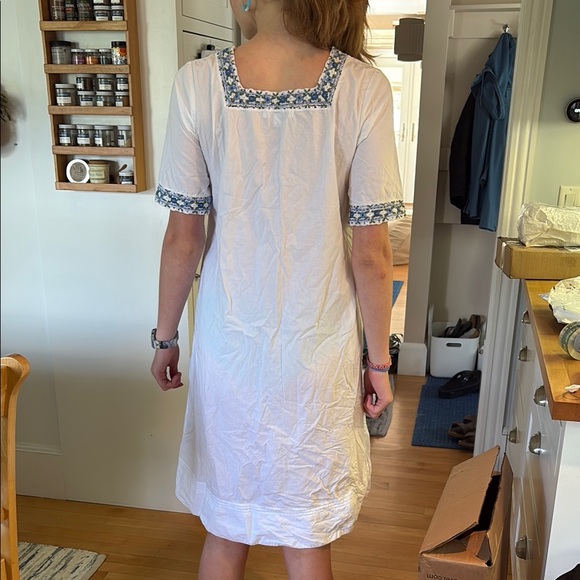 April Cornell White and Blue Women's Dress or Nightgown, with embroidery/lace - Picture 2 of 5